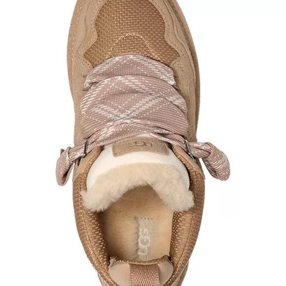 🏜️ UGG LOWMEL BOOTS SAND 🏜️ - Picture 3 of 3